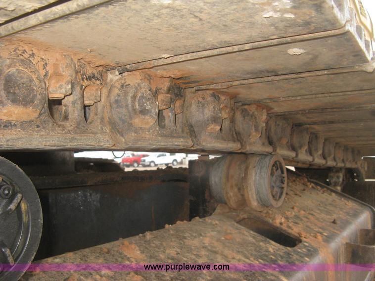 image for item J3000 2003 Caterrpillar 330CL excavator