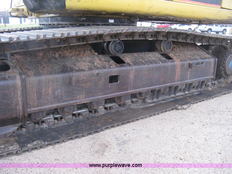 image for item J3000 2003 Caterrpillar 330CL excavator