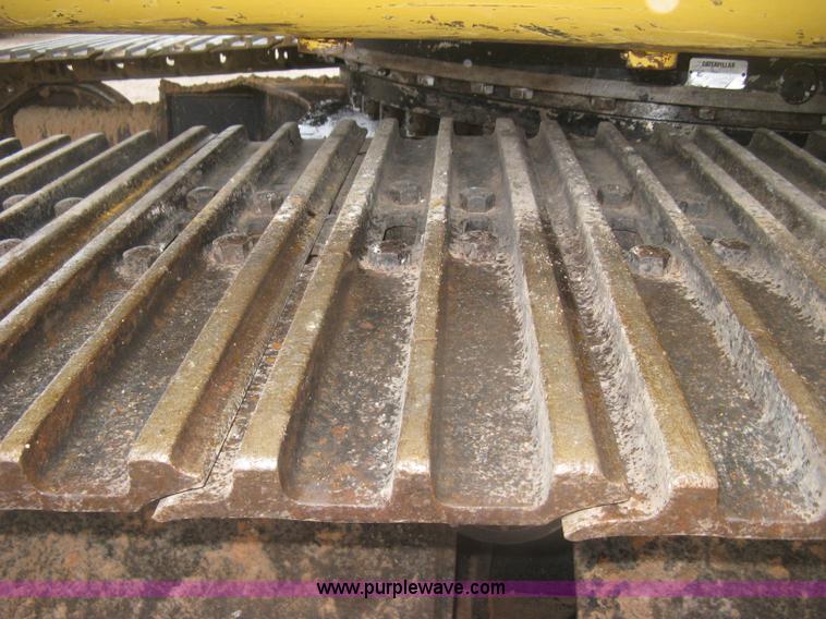 image for item J3000 2003 Caterrpillar 330CL excavator