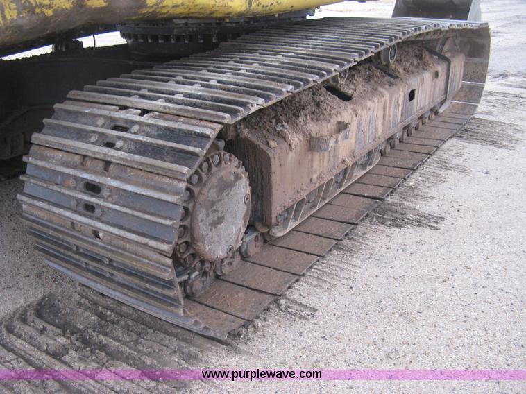 image for item J3000 2003 Caterrpillar 330CL excavator