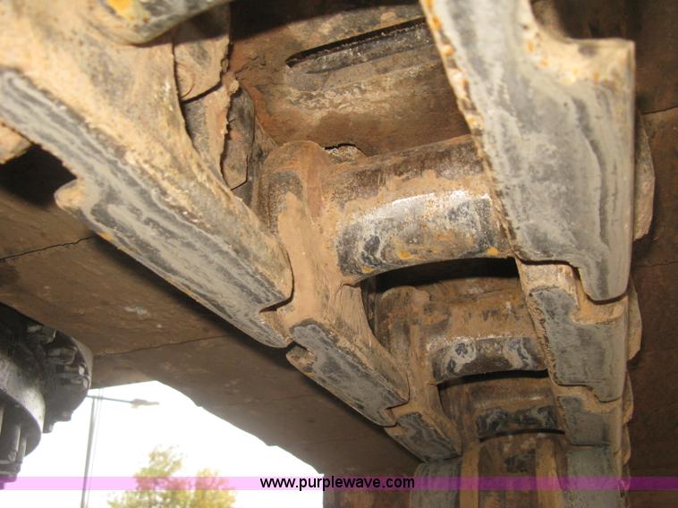 image for item J3000 2003 Caterrpillar 330CL excavator