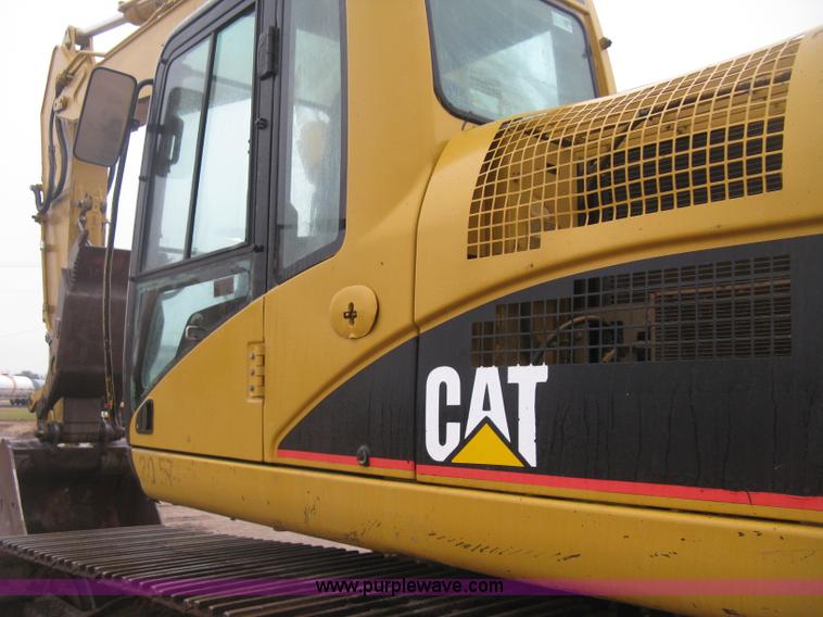 image for item J3000 2003 Caterrpillar 330CL excavator