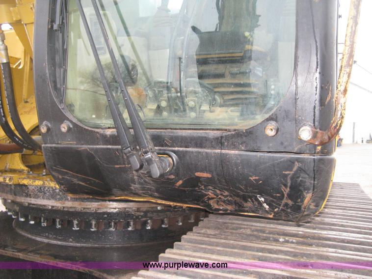 image for item J3000 2003 Caterrpillar 330CL excavator