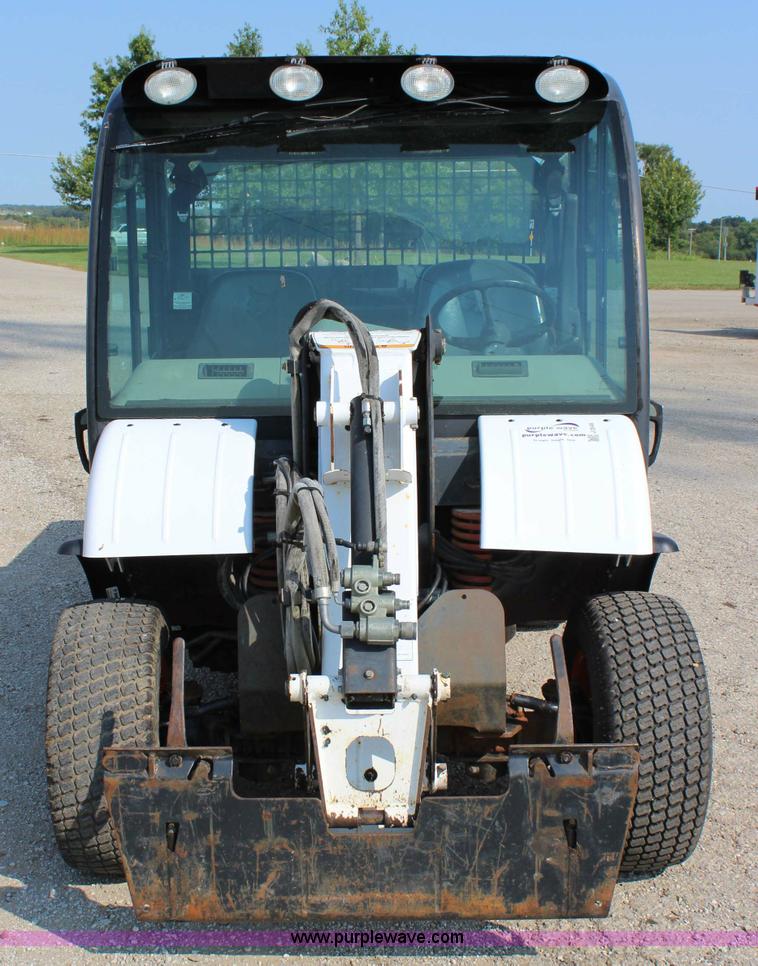 image for item J3546 2003 Bobcat Toolcat 5600 utility work machine