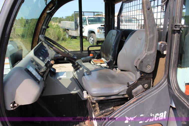 image for item J3546 2003 Bobcat Toolcat 5600 utility work machine
