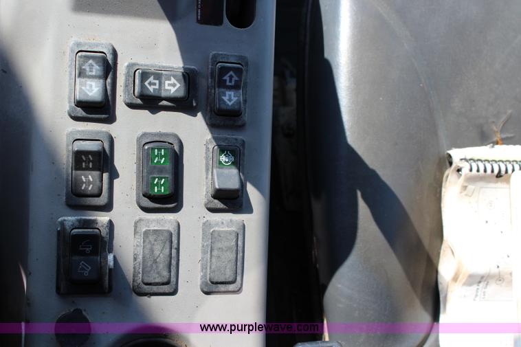 image for item J3546 2003 Bobcat Toolcat 5600 utility work machine