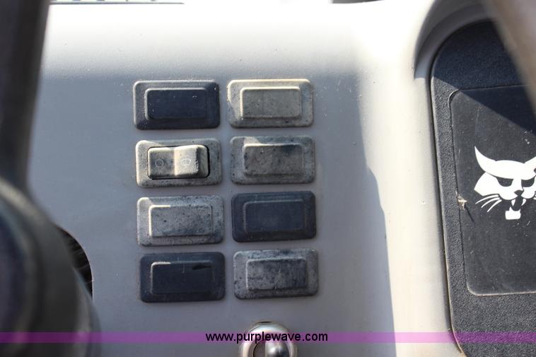 image for item J3546 2003 Bobcat Toolcat 5600 utility work machine