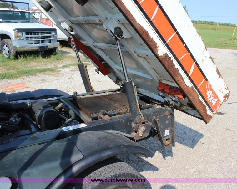 image for item J3546 2003 Bobcat Toolcat 5600 utility work machine