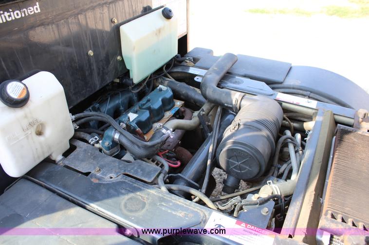 image for item J3546 2003 Bobcat Toolcat 5600 utility work machine