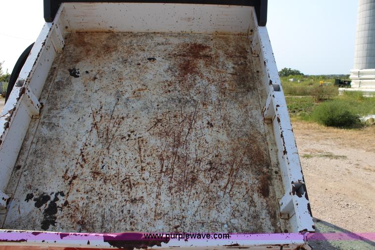 image for item J3546 2003 Bobcat Toolcat 5600 utility work machine