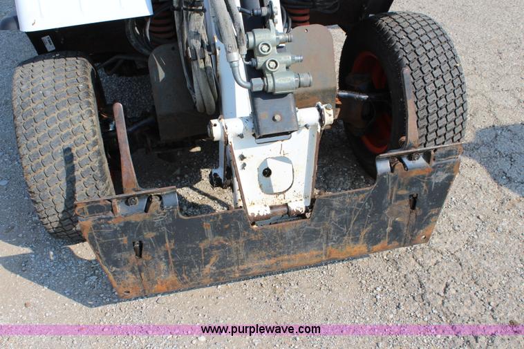 image for item J3546 2003 Bobcat Toolcat 5600 utility work machine
