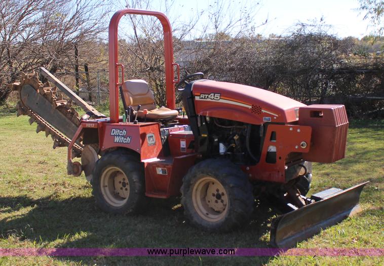 image for item J4256 2012 Ditch Witch RT45 trencher