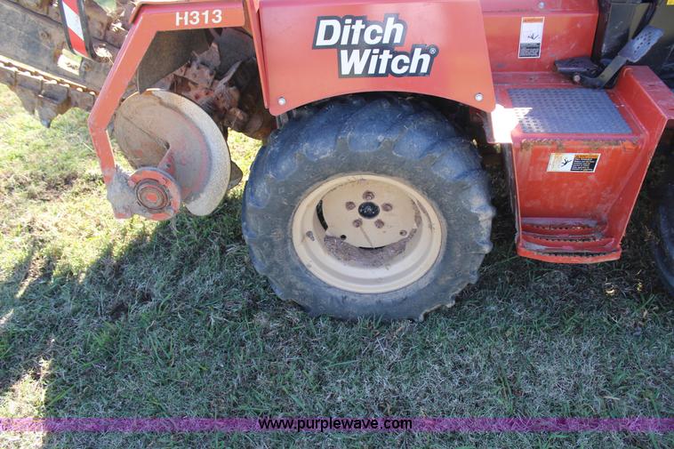 image for item J4256 2012 Ditch Witch RT45 trencher