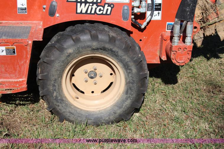 image for item J4256 2012 Ditch Witch RT45 trencher