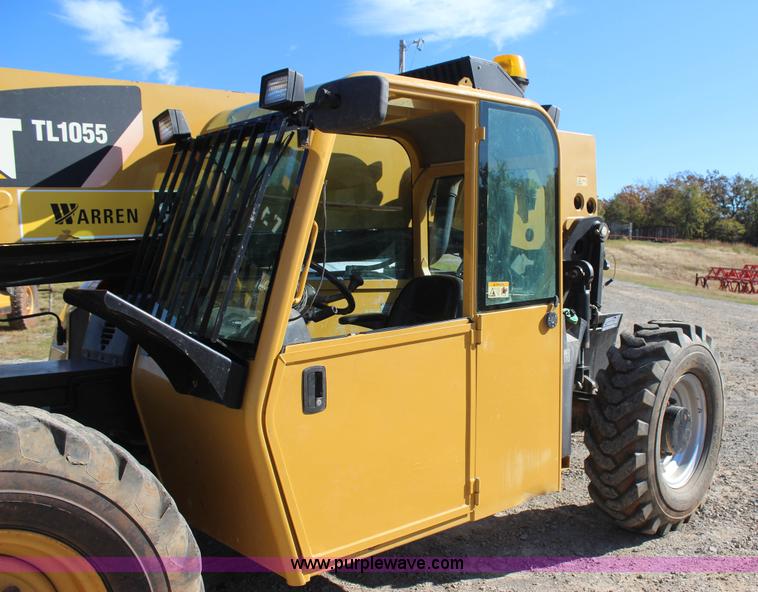 image for item J4262 2008 Caterpillar TL1055 telehandler