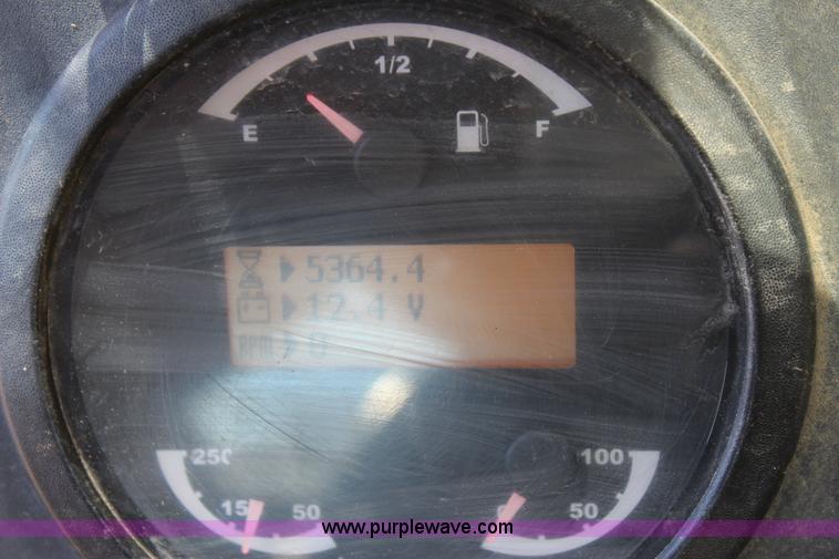 image for item J4262 2008 Caterpillar TL1055 telehandler