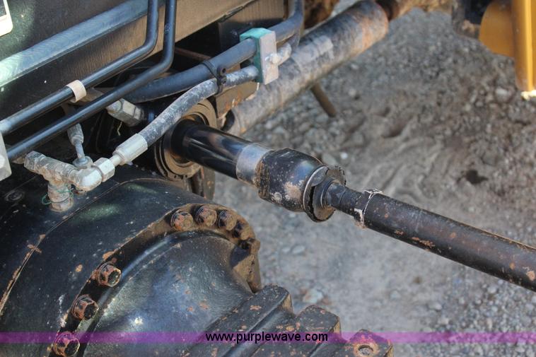 image for item J4262 2008 Caterpillar TL1055 telehandler