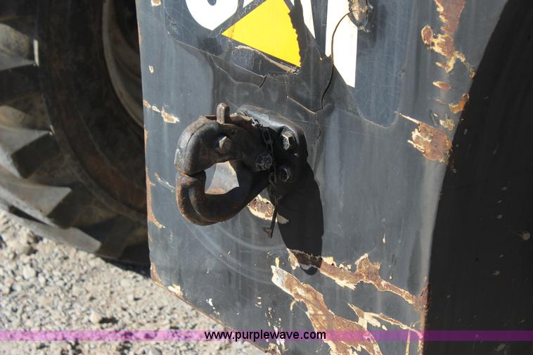 image for item J4262 2008 Caterpillar TL1055 telehandler