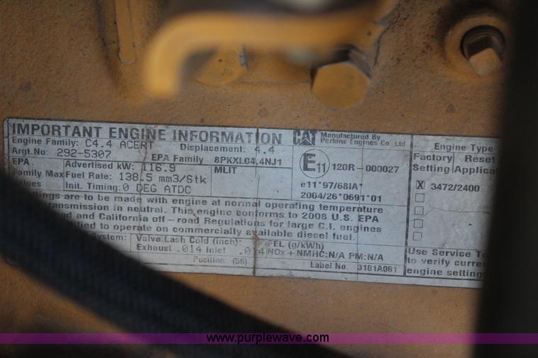 image for item J4262 2008 Caterpillar TL1055 telehandler