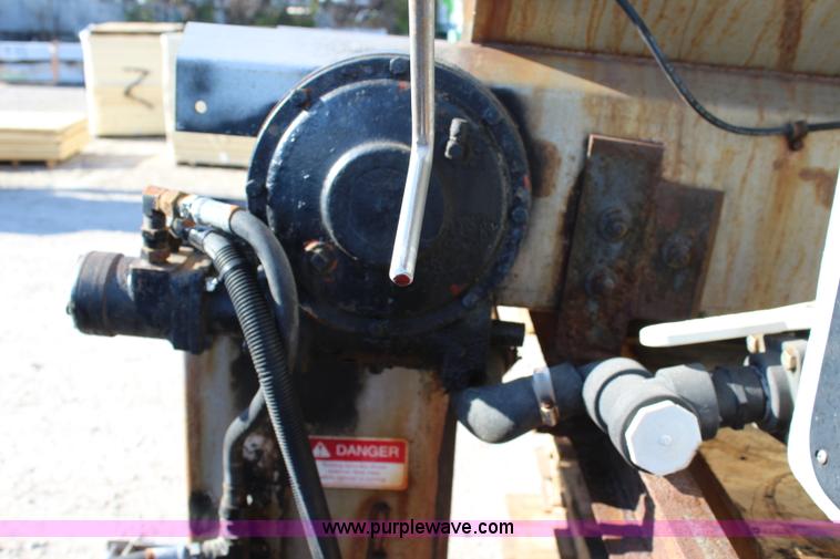 image for item J4536 Monroe stainless steel spreader