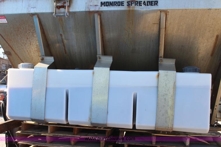 image for item J4536 Monroe stainless steel spreader