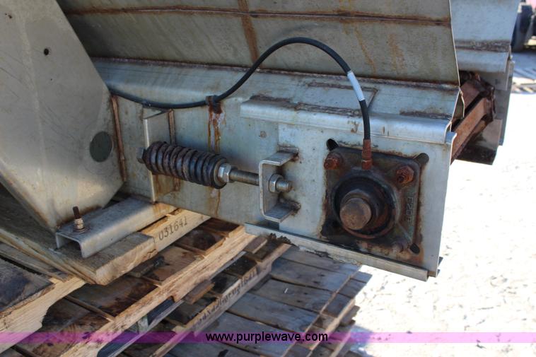 image for item J4536 Monroe stainless steel spreader