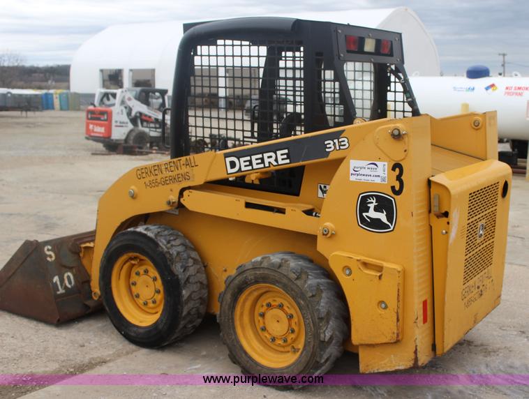 image for item J4578 2012 John Deere 313 skid steer