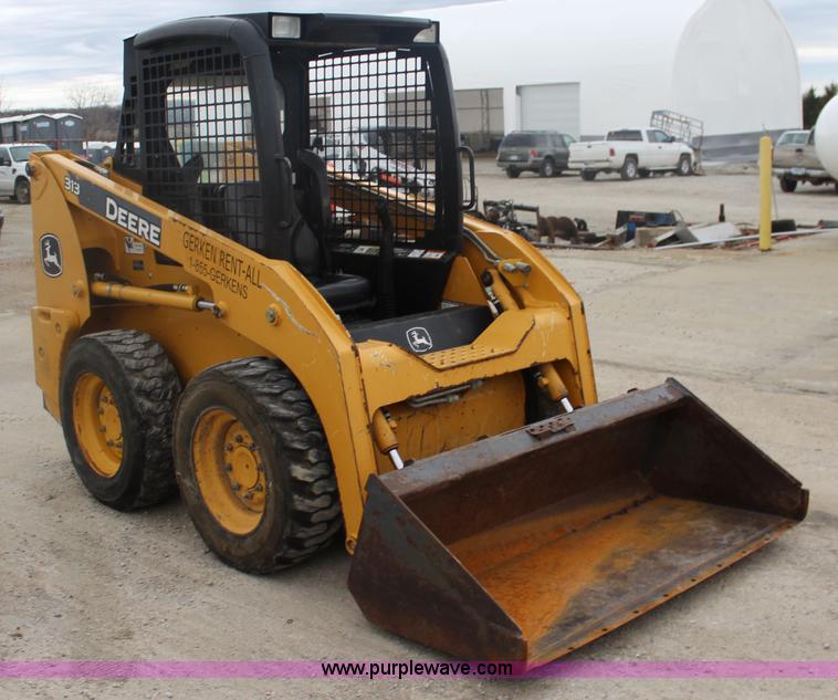 image for item J4579 2011 John Deere 313 skid steer