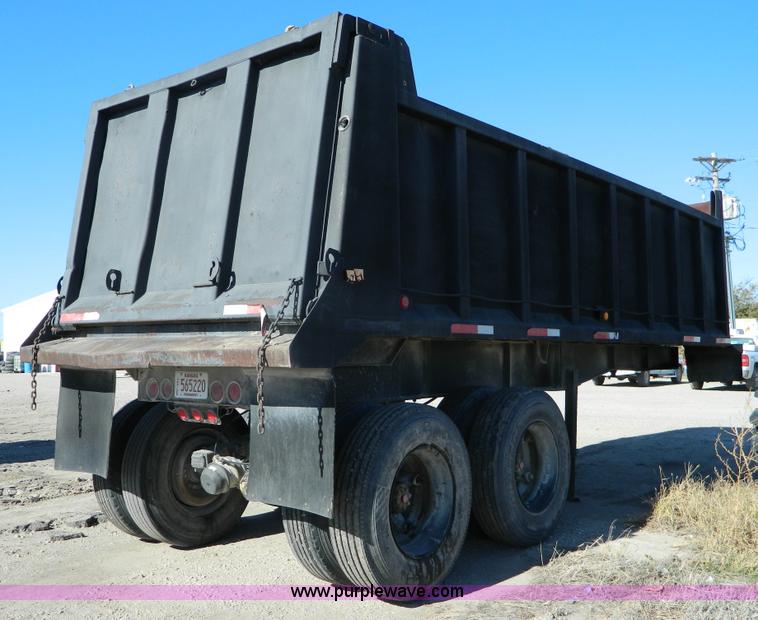 image for item J5164 1982 Cleg dump trailer