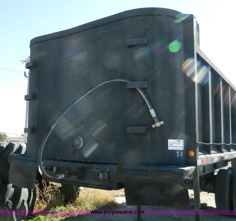 image for item J5164 1982 Cleg dump trailer