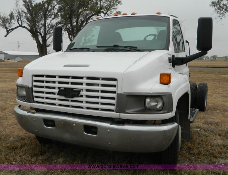 image for item J5166 2009 Chevrolet C4500 truck cab and chassis
