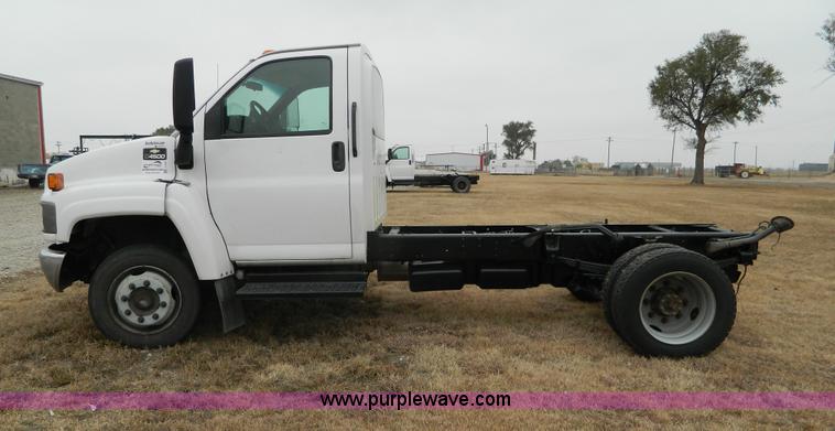 image for item J5166 2009 Chevrolet C4500 truck cab and chassis