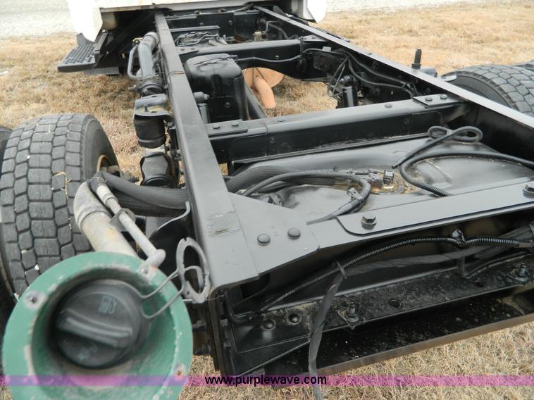 image for item J5166 2009 Chevrolet C4500 truck cab and chassis