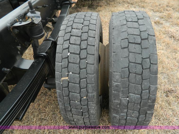 image for item J5166 2009 Chevrolet C4500 truck cab and chassis