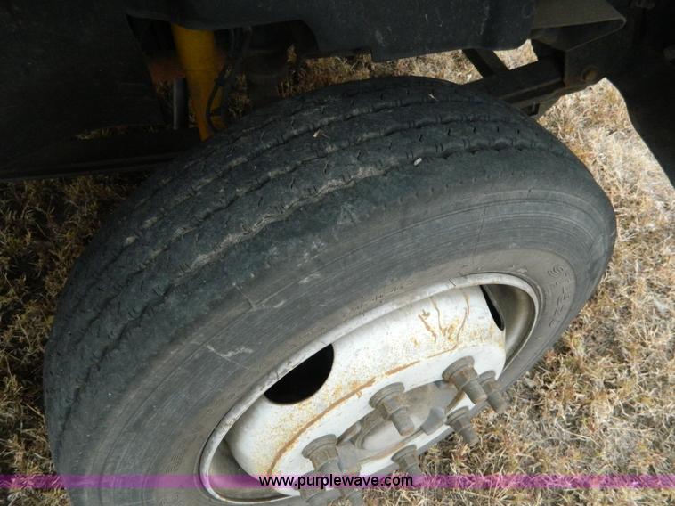 image for item J5166 2009 Chevrolet C4500 truck cab and chassis