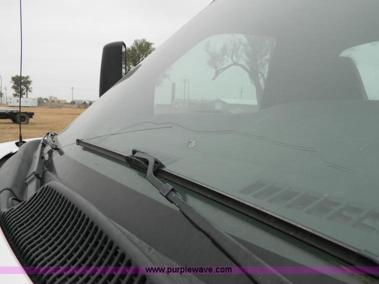 image for item J5166 2009 Chevrolet C4500 truck cab and chassis