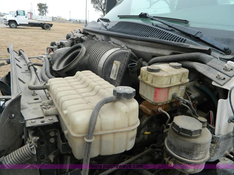 image for item J5166 2009 Chevrolet C4500 truck cab and chassis