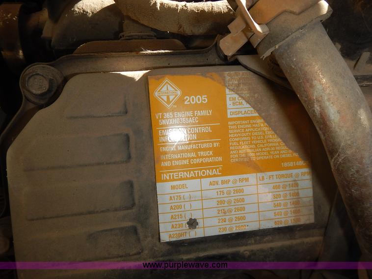 image for item J6342 2006 Ford F750 Super Duty XL dump truck