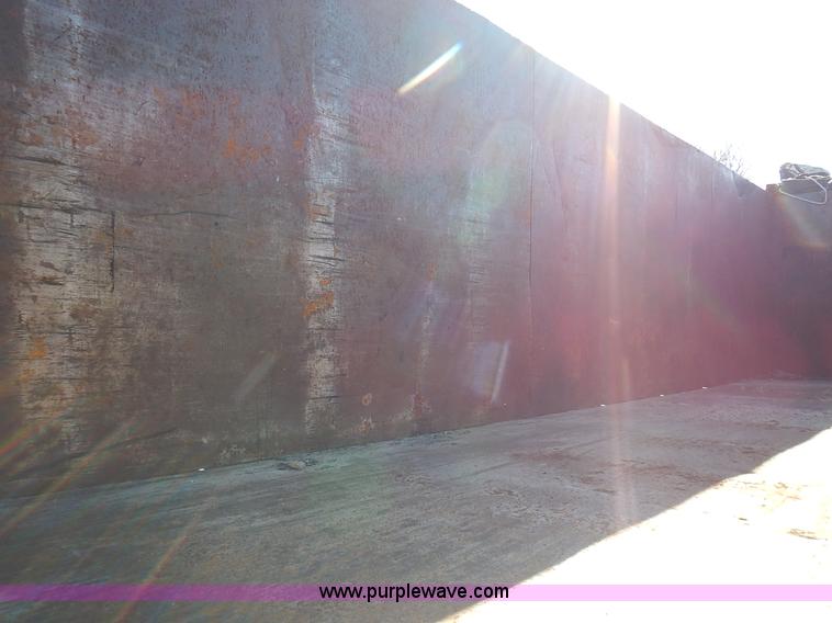 image for item J6342 2006 Ford F750 Super Duty XL dump truck