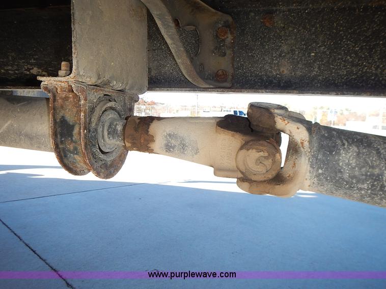 image for item J6342 2006 Ford F750 Super Duty XL dump truck