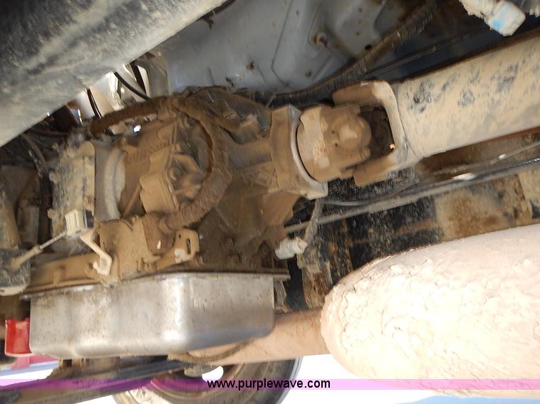 image for item J6342 2006 Ford F750 Super Duty XL dump truck