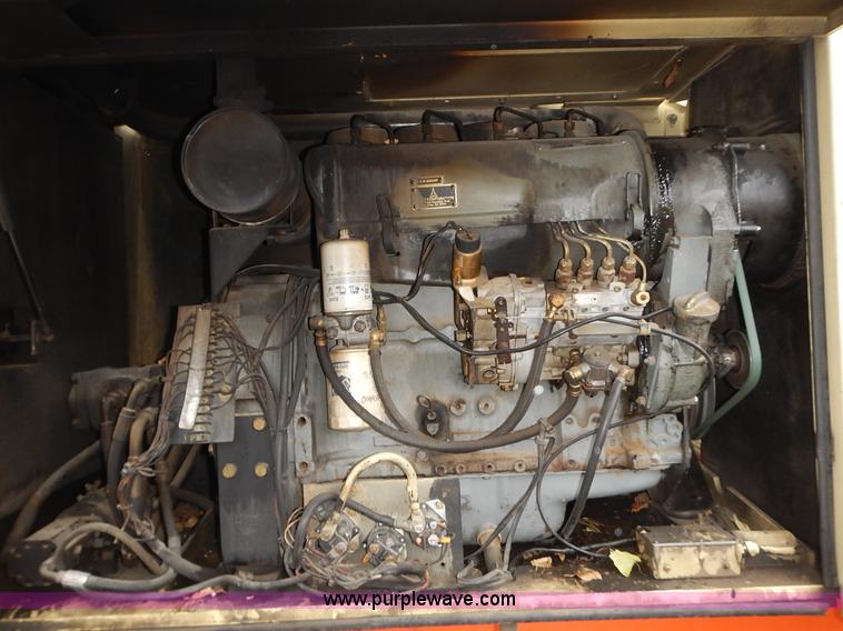 image for item J6345 1999 JLG 80HX boom lift