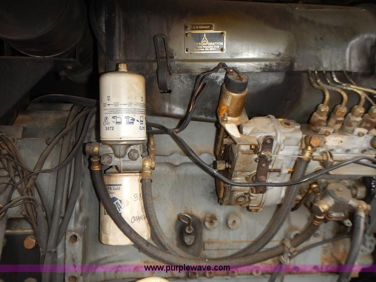 image for item J6345 1999 JLG 80HX boom lift