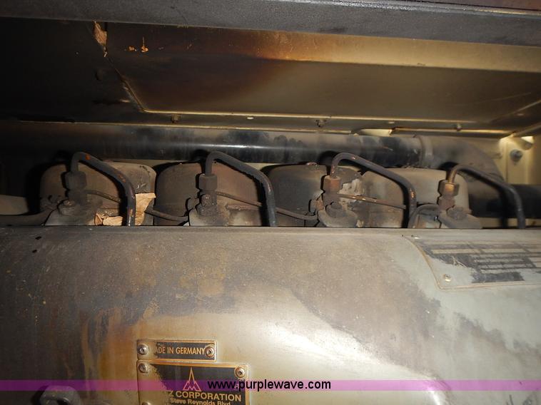 image for item J6345 1999 JLG 80HX boom lift