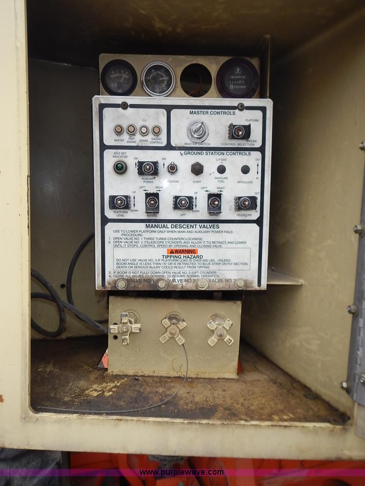 image for item J6345 1999 JLG 80HX boom lift