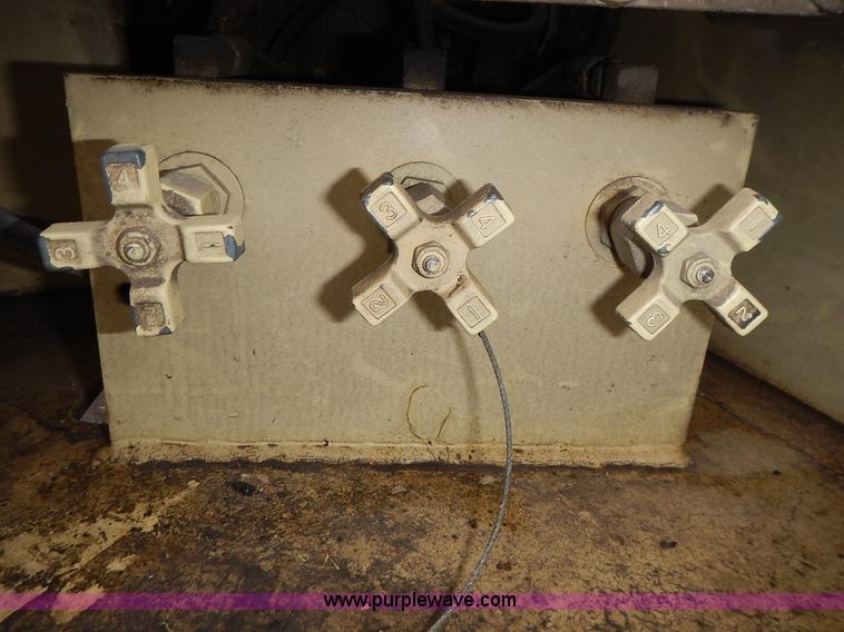 image for item J6345 1999 JLG 80HX boom lift