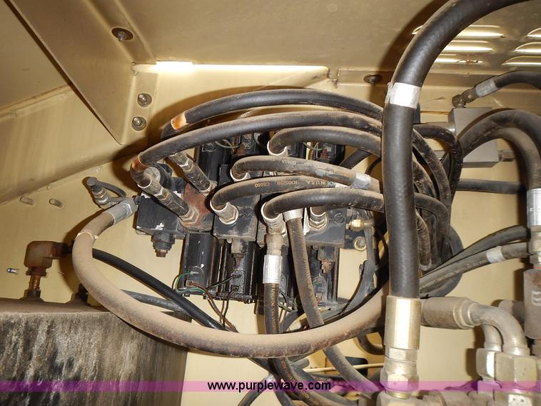 image for item J6345 1999 JLG 80HX boom lift