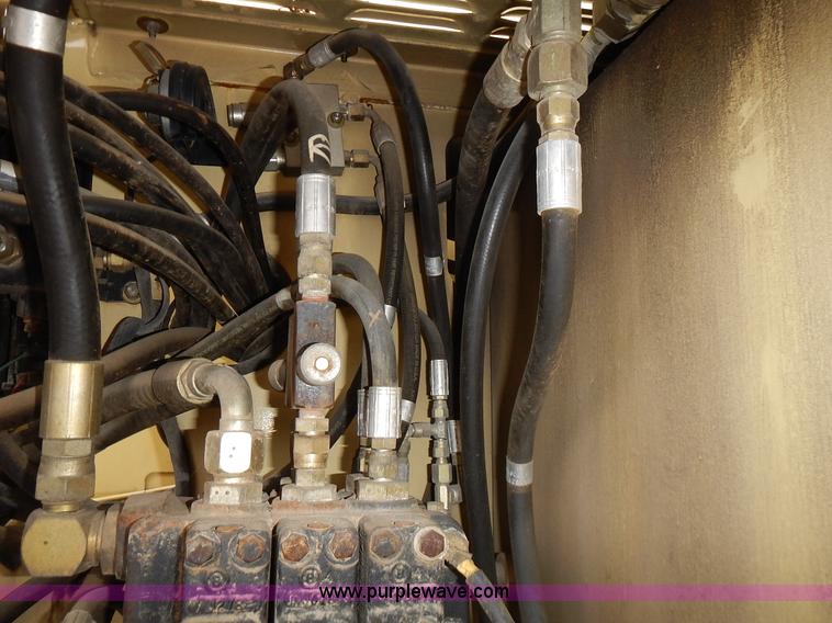 image for item J6345 1999 JLG 80HX boom lift