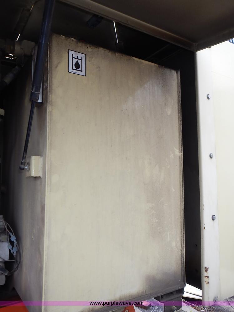 image for item J6345 1999 JLG 80HX boom lift