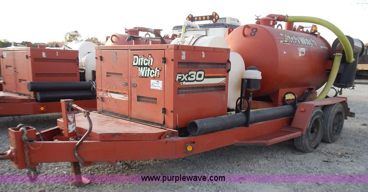 image for item J6368 2009 Ditch Witch FX30 vacuum excavator